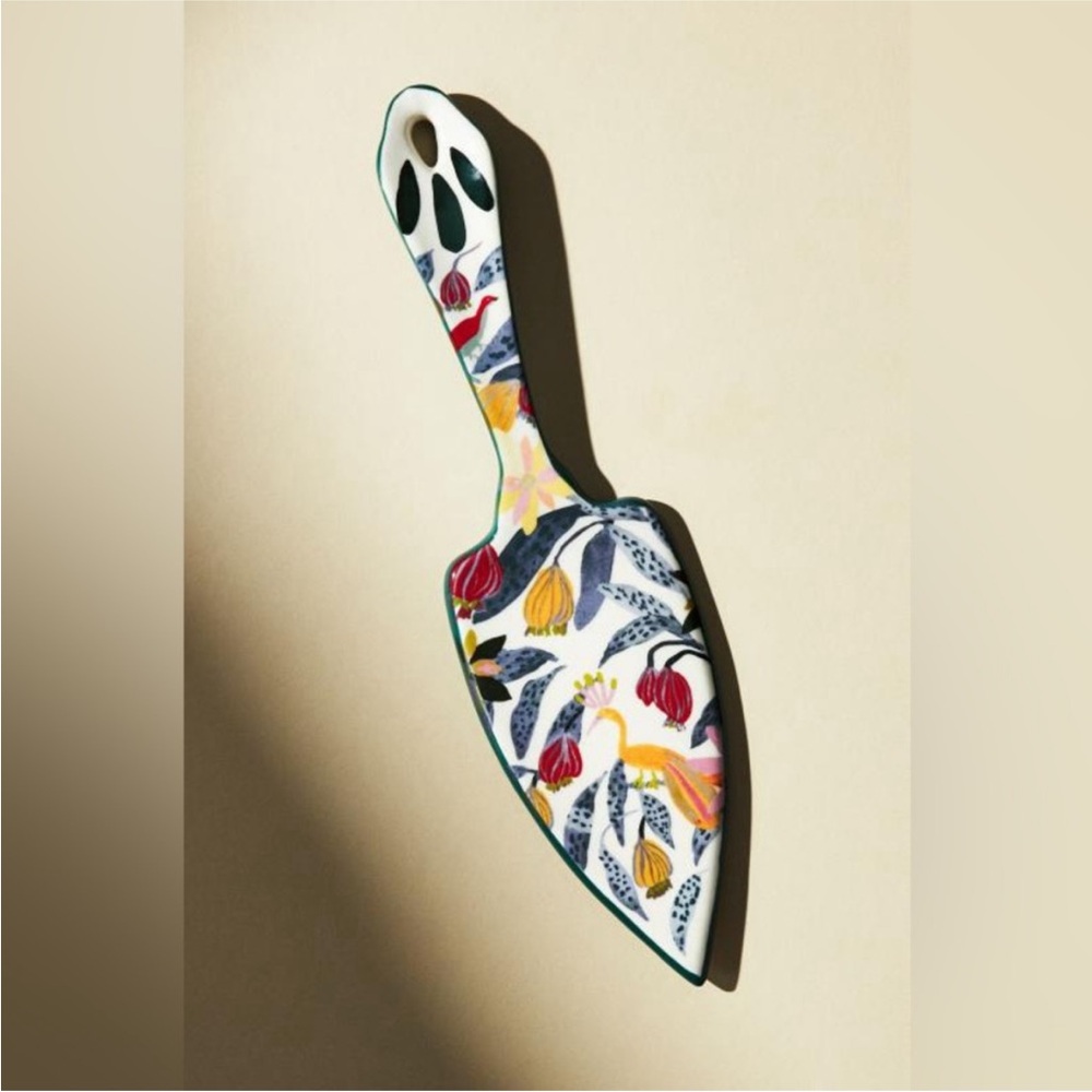 Anthropologie Aleena Pie Server NEW